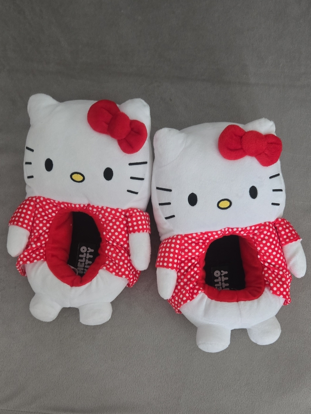 NWOT--Hello Kitty Slippers